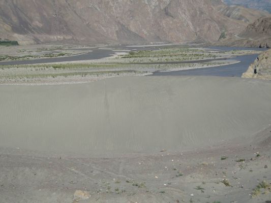 IMG 1169
Песчаные люны в устье реки Ванч (граница с Афганистаном)
Keywords: Памир