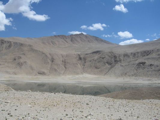 IMG 2289
Безжизненное озеро в горах на высоте 4000 м
Keywords: Памир