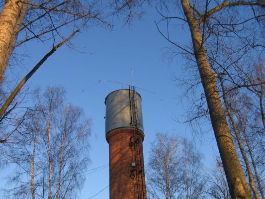izobrazenie 009
Водонапорная башня- используется как GP на 160 м(высота с надставкой 23м).,а так же как мачта для вертикалов на 80м. 
